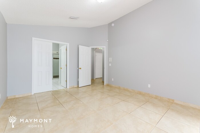 Building Photo - 4417 White Oak Cir