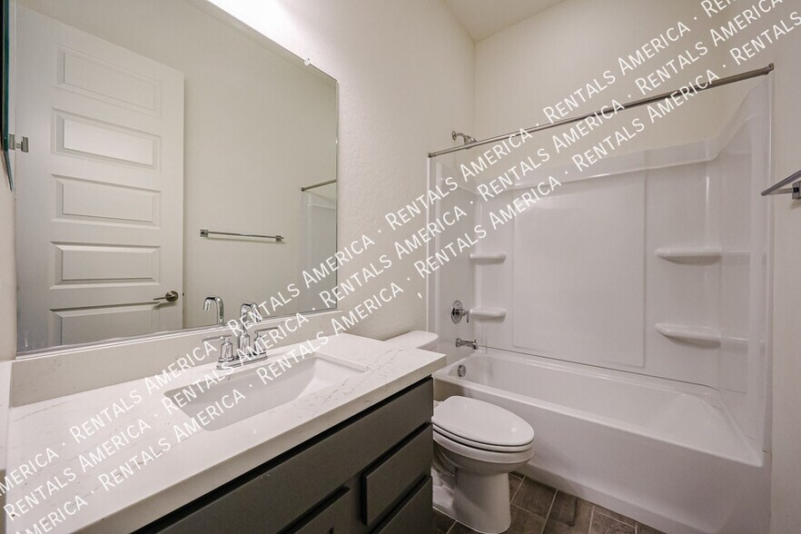 Building Photo - 274 S 164th Dr