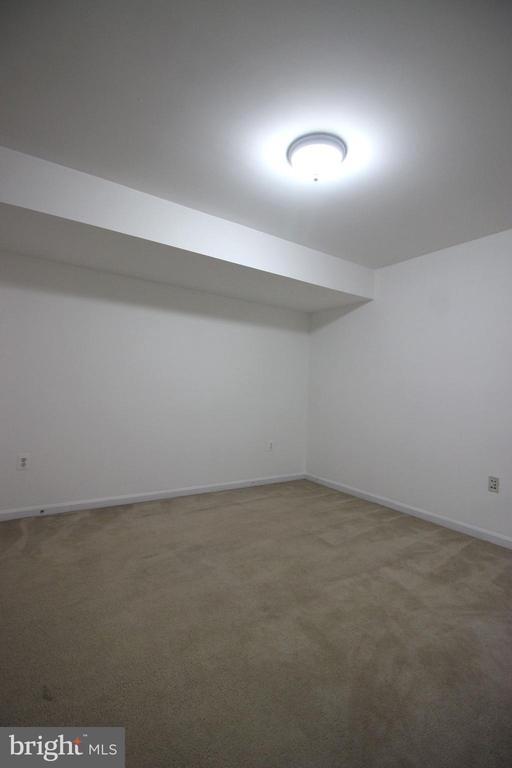 Building Photo - 9577 5th Pl