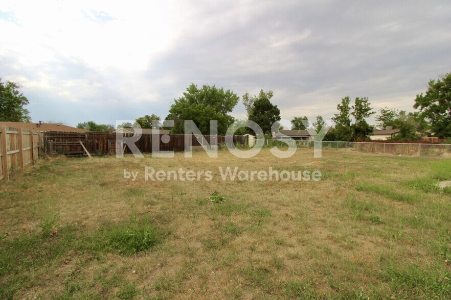 Building Photo - 5241 Victor Wy
