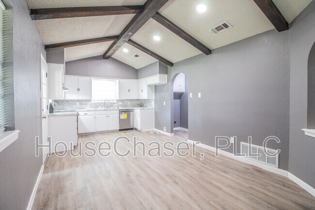 Building Photo - 5515 1st St