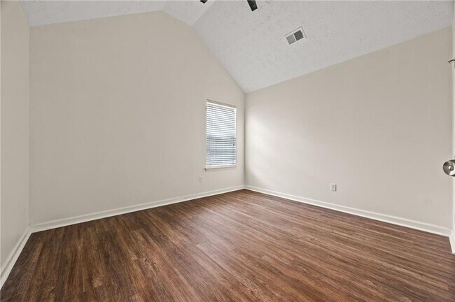 Building Photo - 211 Millstone Dr