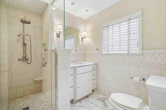 Building Photo - 5969 N Shore Dr