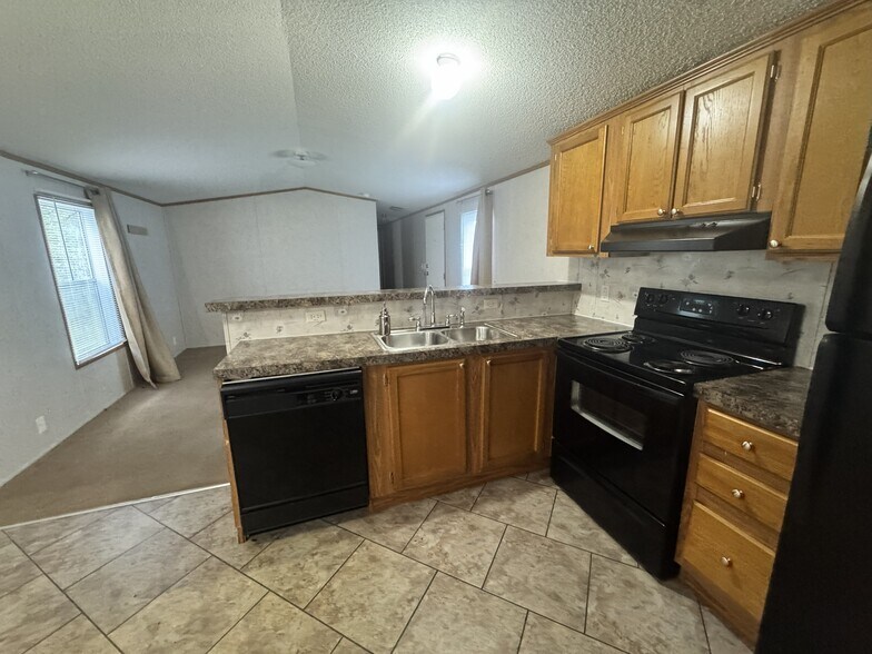 Building Photo - 65188 Highway 1058