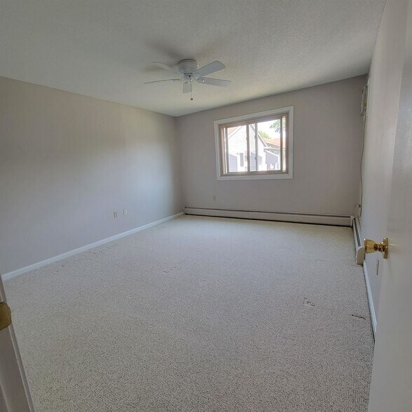 Building Photo - 120 Fisherville Rd