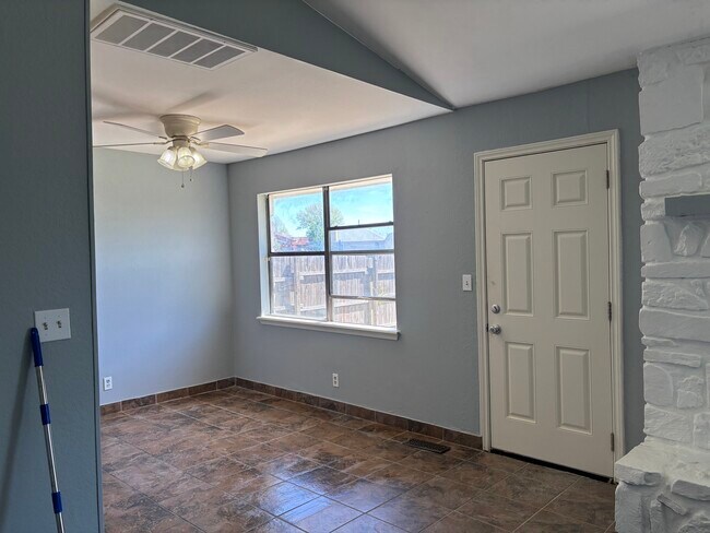 Building Photo - 36th street property