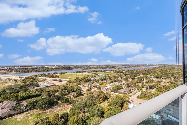 Building Photo - 4821 E NASA Pkwy