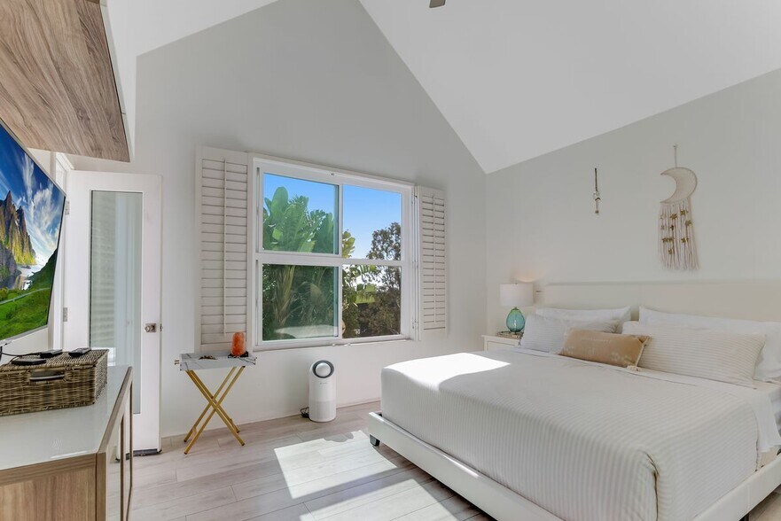 Building Photo - 28711 Pacific Coast Hwy