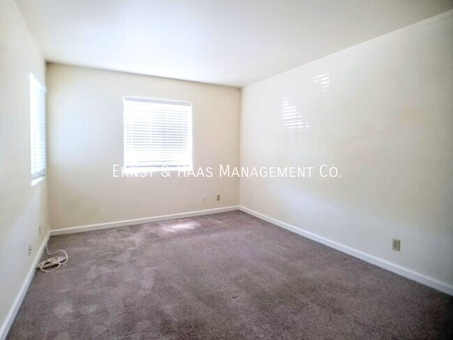 Building Photo - 1200 Gaviota Ave