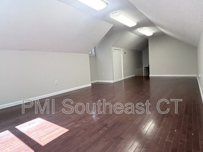 Building Photo - 57 Hill Top Trail