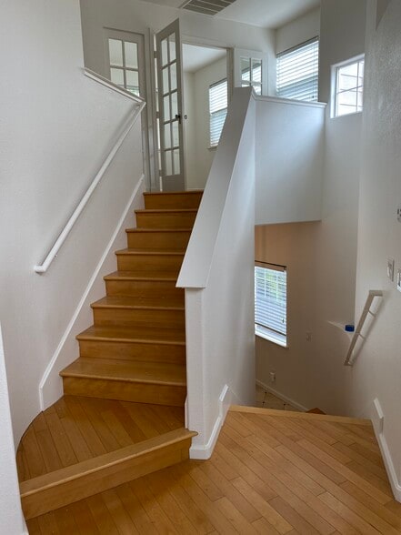 Building Photo - 1240 Kondos Ave