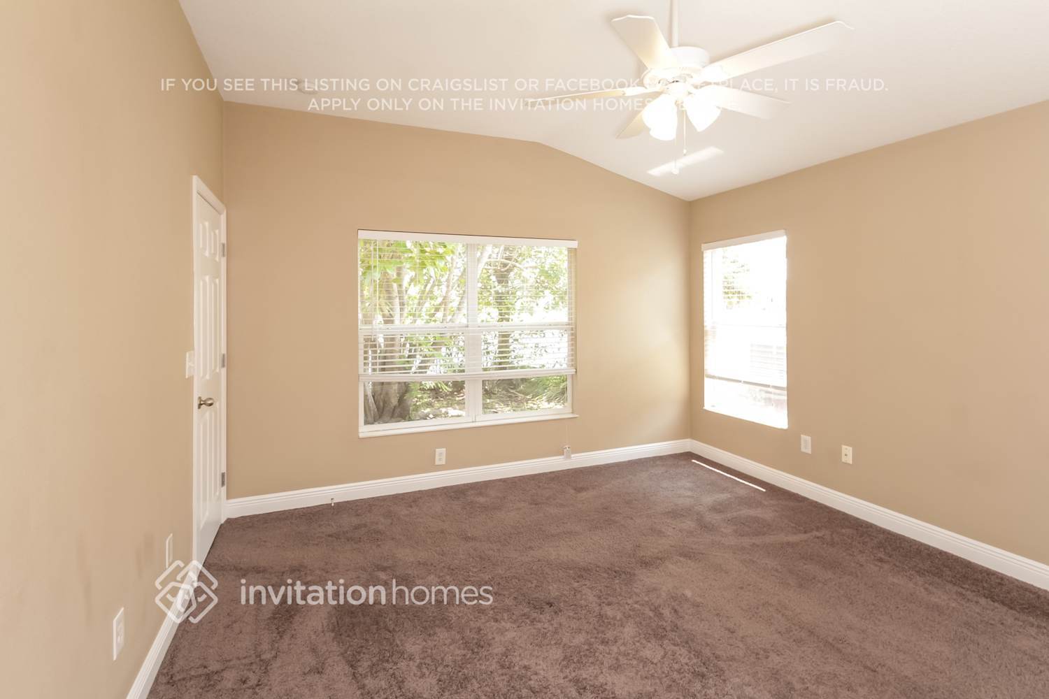 Building Photo - 5268 Layton Dr