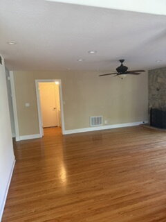 Building Photo - Beautiful Home in South San Jose, Close to the hills, Sparkling Swimming Pool, Spa, BBQ,  and ful...