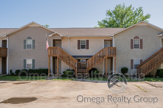 Building Photo - 484 Grey Hill Rd