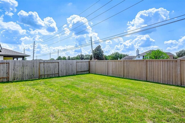 Building Photo - 7230-7230 Telford Holw Trl