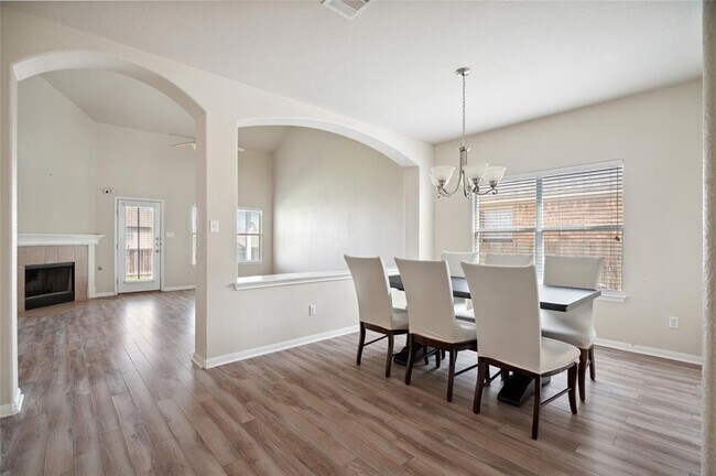 Building Photo - 4517 Heritage Well Ln