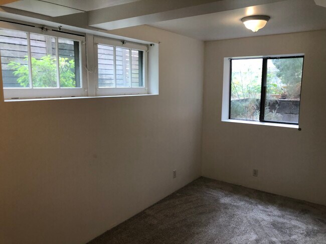 Building Photo - 7515 14th Ave NE