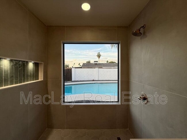 Building Photo - 1720 W Highland St