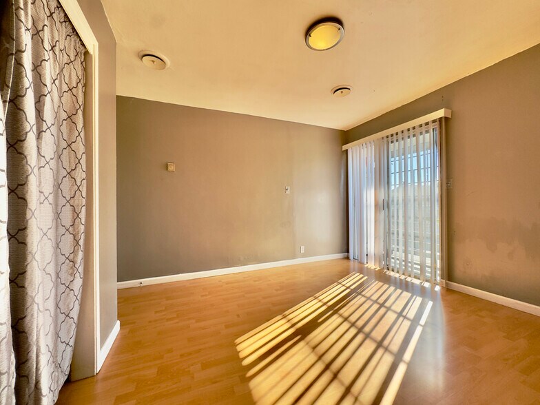 Building Photo - 2835 California St