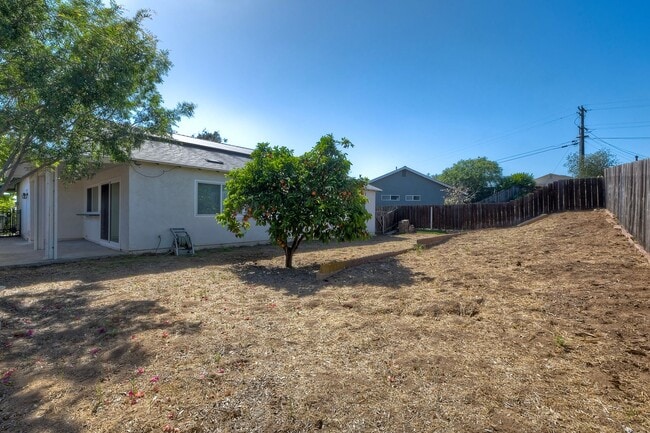 Building Photo - 344 Rancho Vista Pl