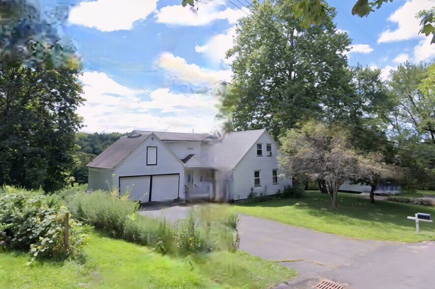 Primary Photo - 7 Harmon Heights Rd