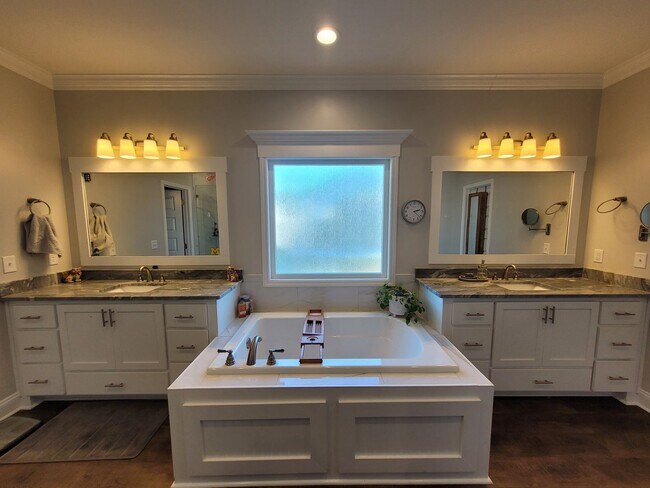 Building Photo - Spacious 4BR Home with Inground Pool, Open Split Floor Plan & Side-Entry Garage