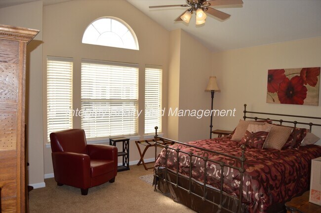 Building Photo - 12664 E Harvard Cir