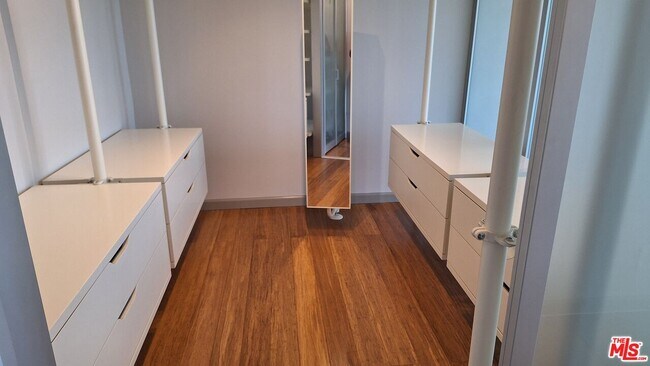 Building Photo - 4751 La Villa Marina