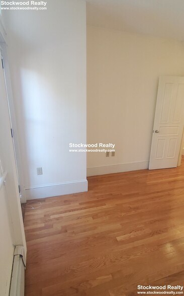 Building Photo - 195 Commonwealth Ave