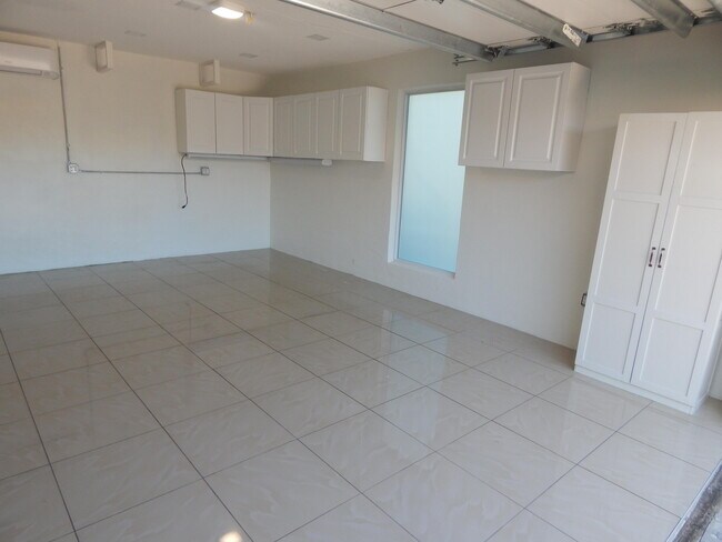 Building Photo - 8301 Wilton Dr