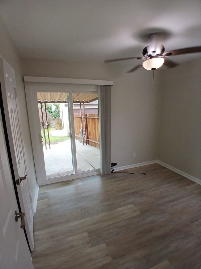 Building Photo - 1928 Rocket Property