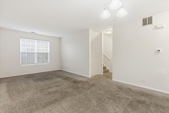 Building Photo - 28909 Pondview Dr