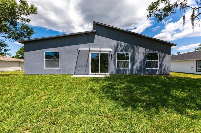 Building Photo - 27117 Treadmill Dr
