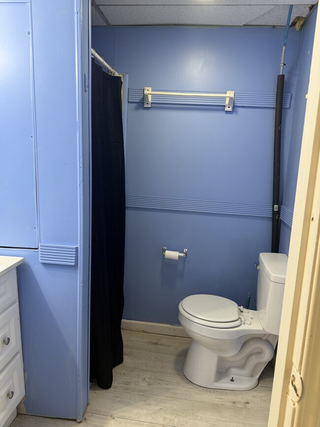 Building Photo - 11 Sherwin St