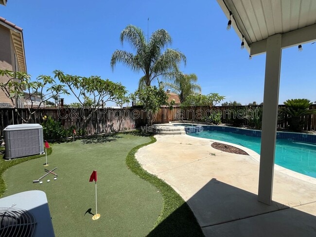 Building Photo - 23306 Daisy Dr