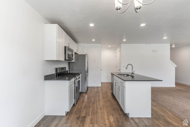 Building Photo - 1848 S 410 W