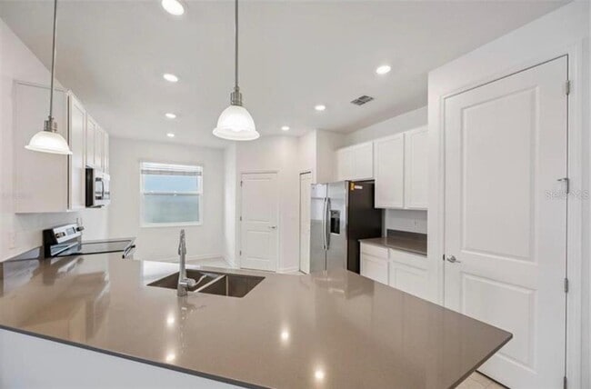 Building Photo - 4270 Eastminster Rd