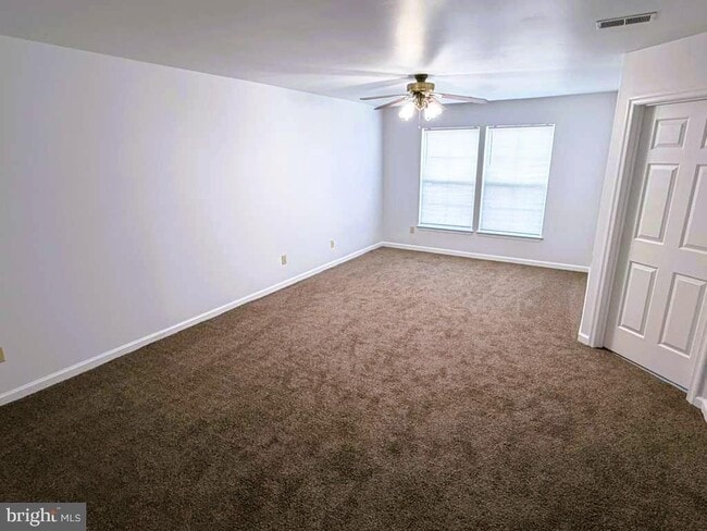Building Photo - 68 Alexis Dr