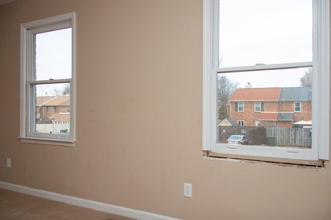 Building Photo - Half off first month rent move in special!