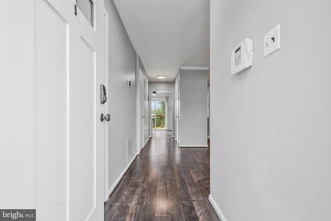 Building Photo - 1675 Ridgely Ct