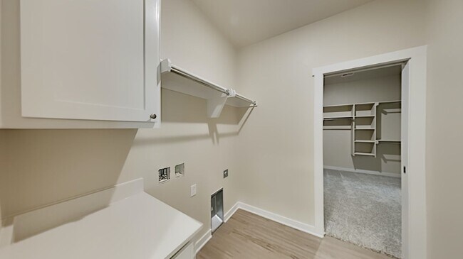 Building Photo - A Nice 3 Bedroom 2.5 Bathroom Custom Home ...
