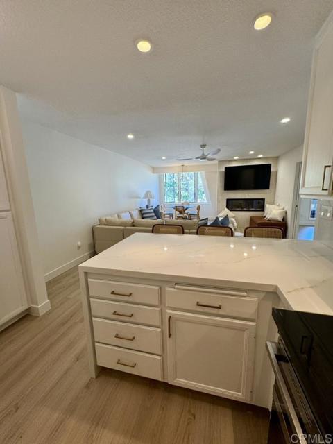 Building Photo - 1562 Camino Del Mar