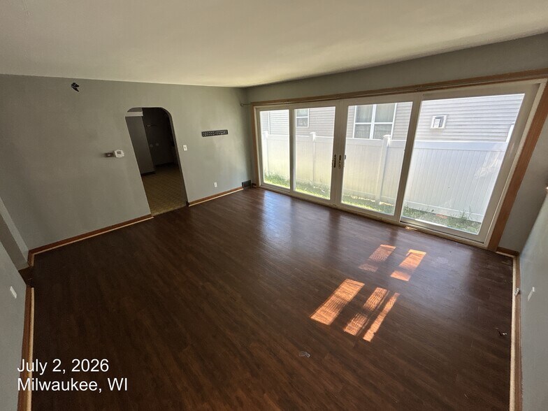 Building Photo - 4468 N 65th St