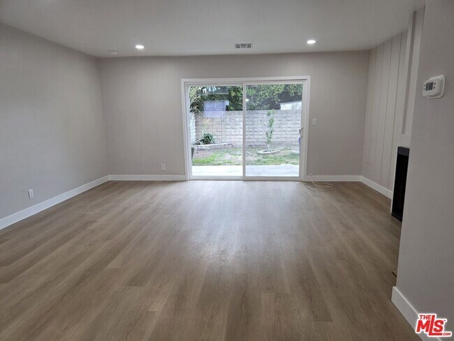 Building Photo - 14747 Woodruff Ave