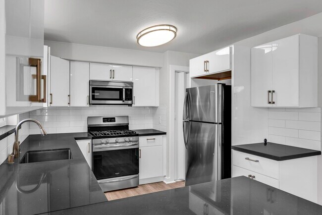 Building Photo - 1423 11th St