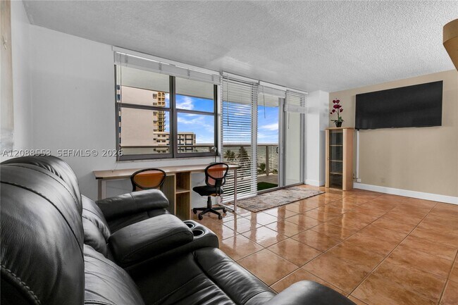 Building Photo - 3180 S Ocean Dr