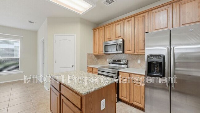 Building Photo - 622 Magdalena Ln
