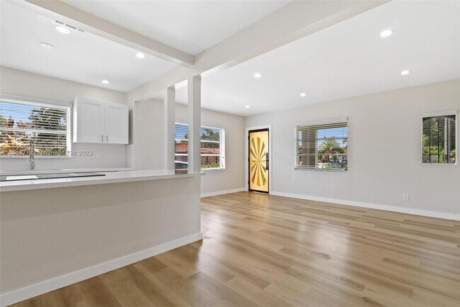 Building Photo - 4798 SW 1st St