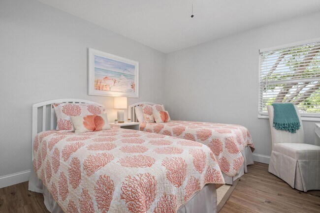 Building Photo - ** THIS UNIT IS AVAILABLE STARTING MAY 1ST 2026!** GORGEOUS 2 BEDROOM, 2BATHROOM, TURNKEY FURNISH...