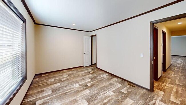 Building Photo - 109 American Ave